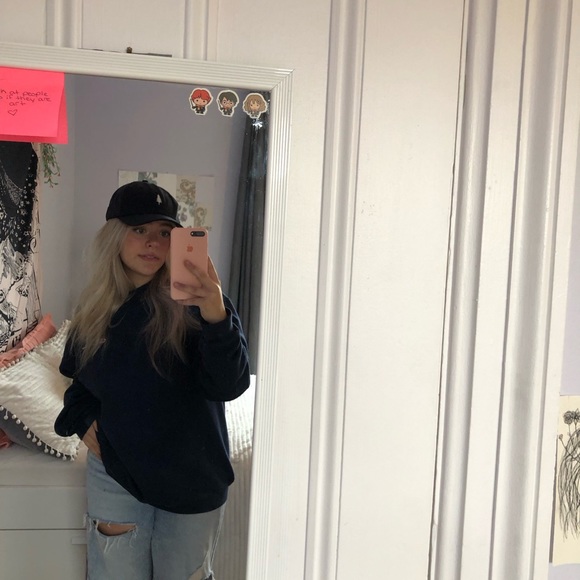 Meet your Posher, Edie - Picture 3 of 7